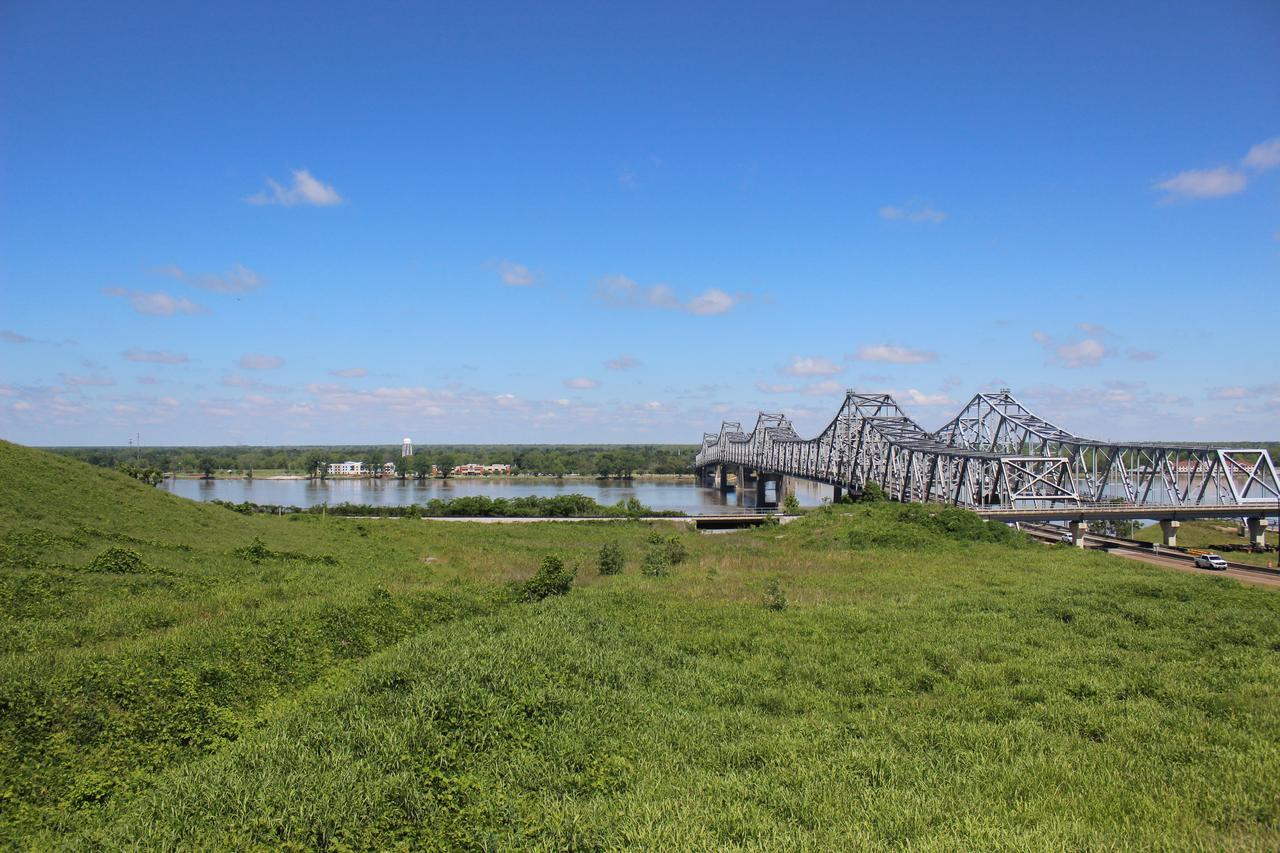 The Bridges Hotel Натчез Экстерьер фото